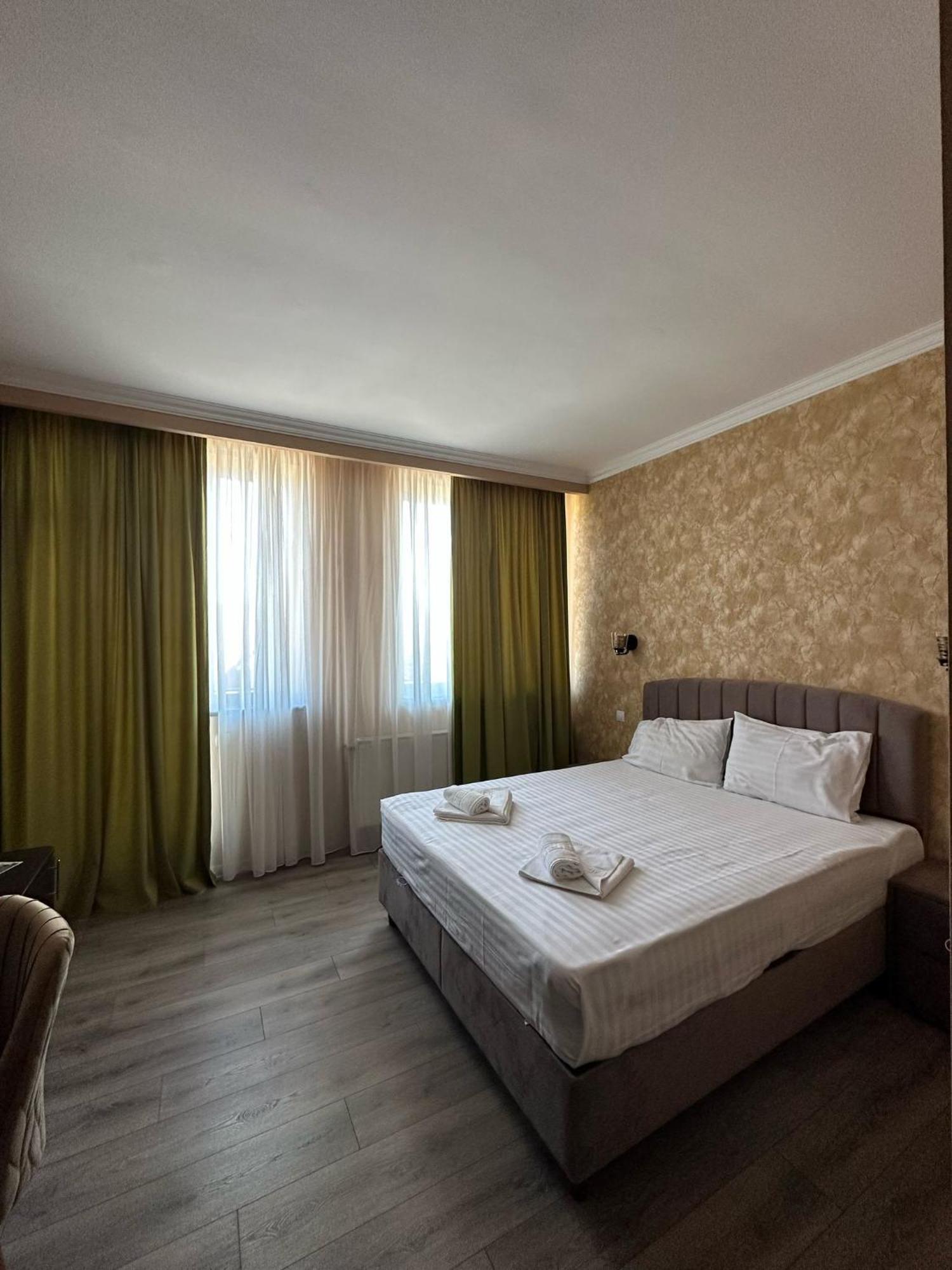 Hotel Coliseum Calafat Zewnętrze zdjęcie