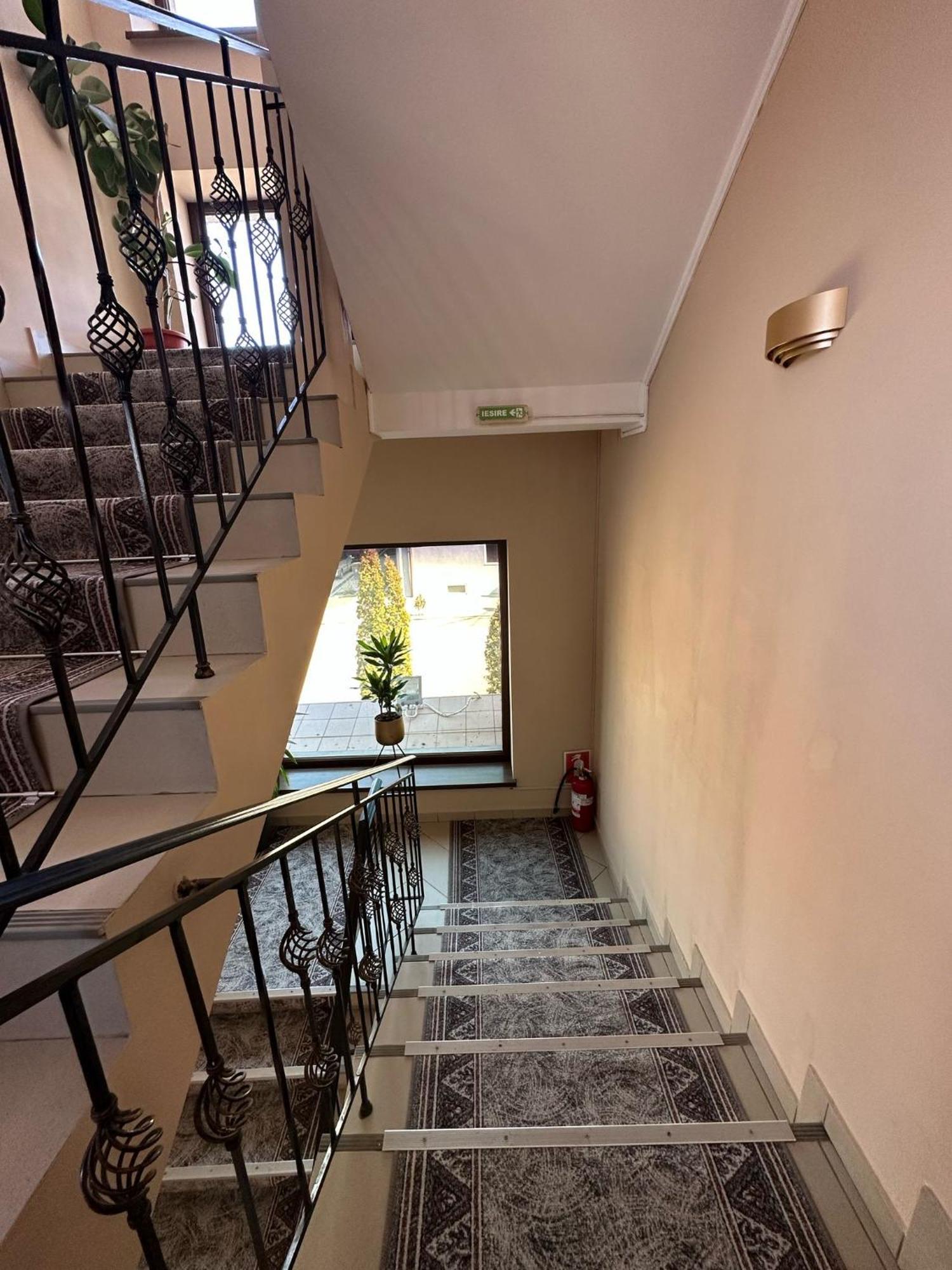 Hotel Coliseum Calafat Zewnętrze zdjęcie