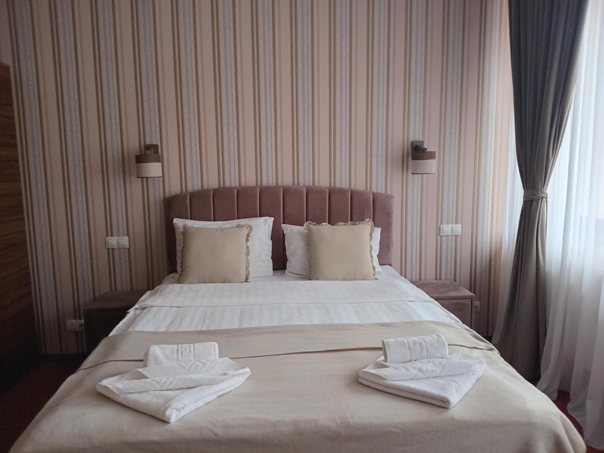 Hotel Coliseum Calafat Zewnętrze zdjęcie