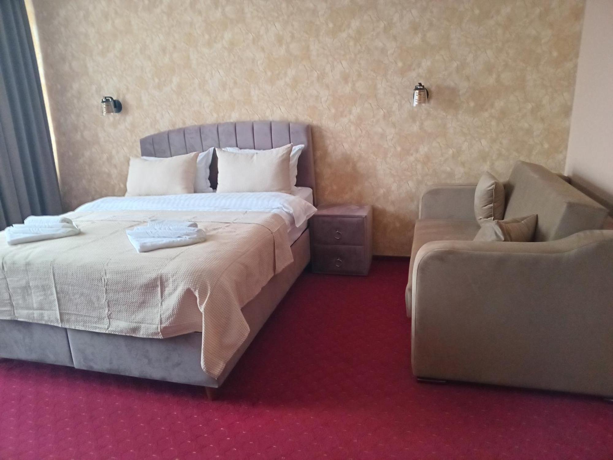 Hotel Coliseum Calafat Zewnętrze zdjęcie